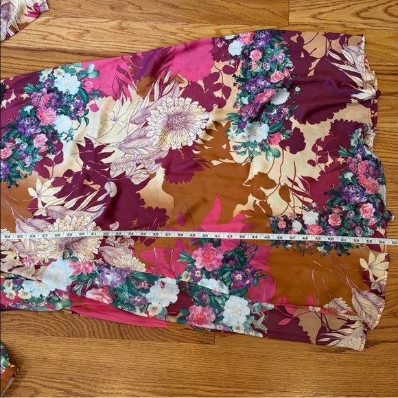 NWT Lulus Put on a Smile Burgundy Floral Print Satin Wrap Maxi Dress- Sz Medium - Picture 8 of 9